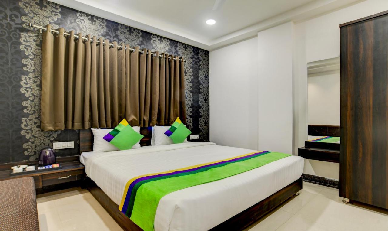 Treebo Grand Euro Pipliyahana Square Indore Esterno foto