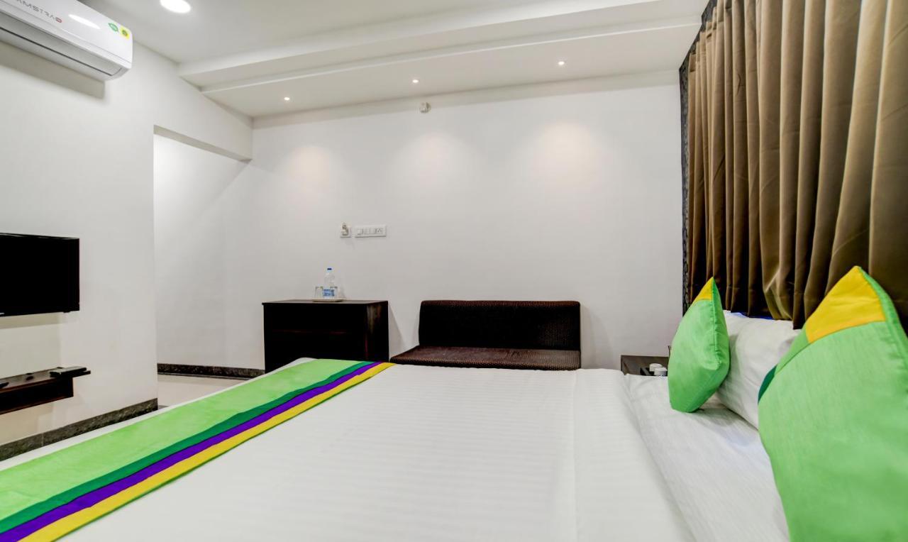 Treebo Grand Euro Pipliyahana Square Indore Esterno foto