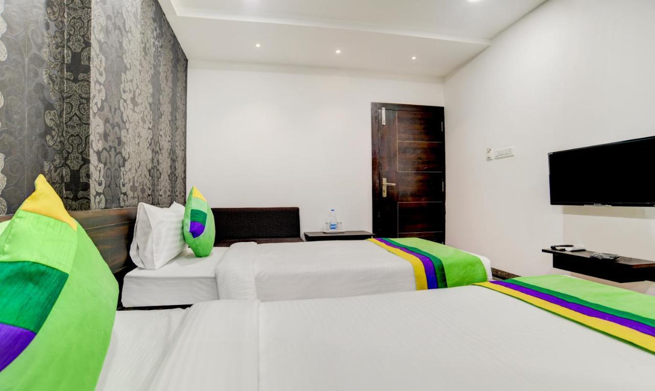 Treebo Grand Euro Pipliyahana Square Indore Esterno foto
