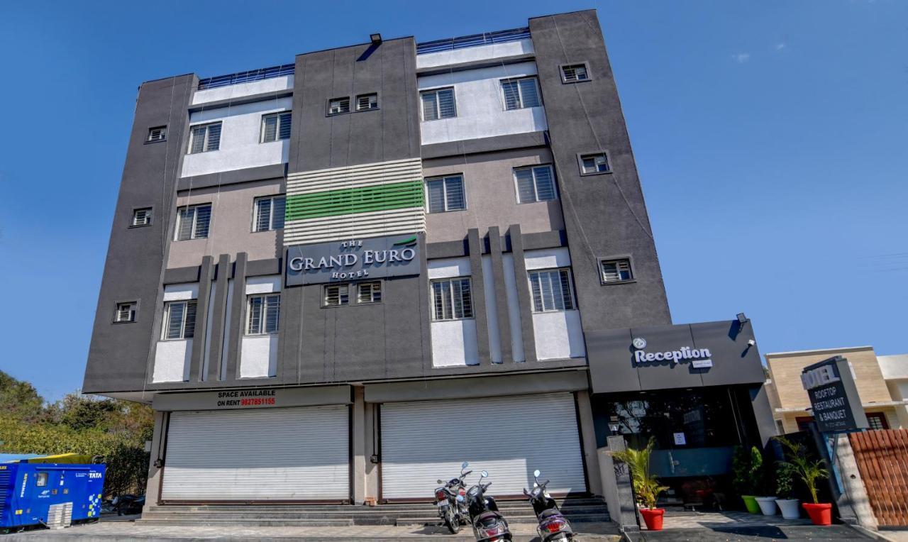 Treebo Grand Euro Pipliyahana Square Indore Esterno foto