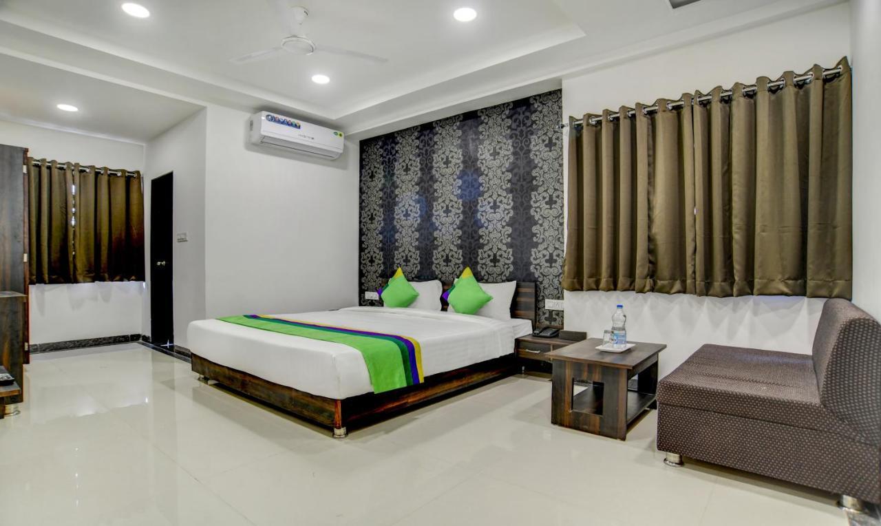 Treebo Grand Euro Pipliyahana Square Indore Esterno foto