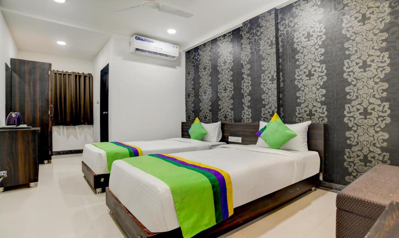 Treebo Grand Euro Pipliyahana Square Indore Esterno foto